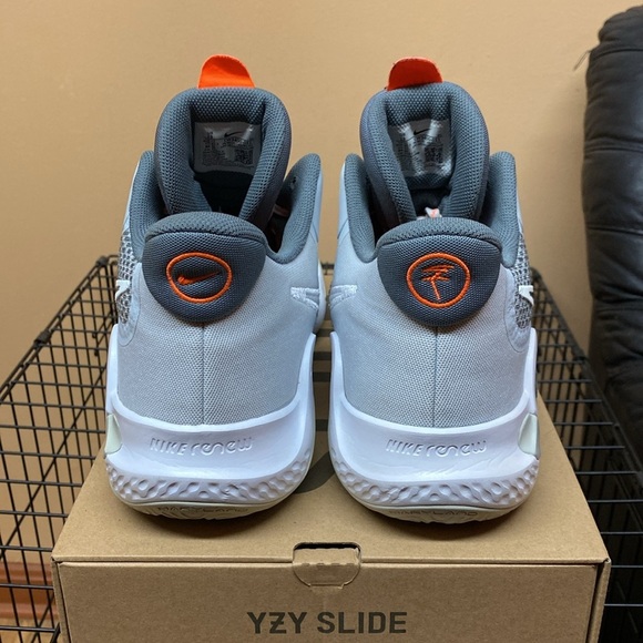 Nike KD Trey 5 IX “Pure Platinum” - Picture 5 of 16